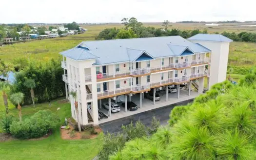 Beautiful Condo in Suwannee Florida!