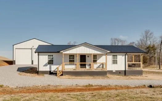 Recreational Home for Sale in Decaturville, Tennessee