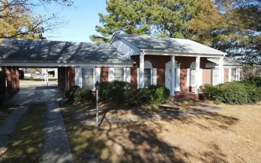 Country Home Minutes to Buggs Island Lake, Va