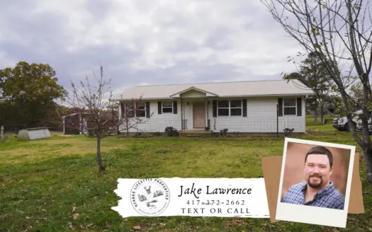 Country Home for Sale in the Ozarks