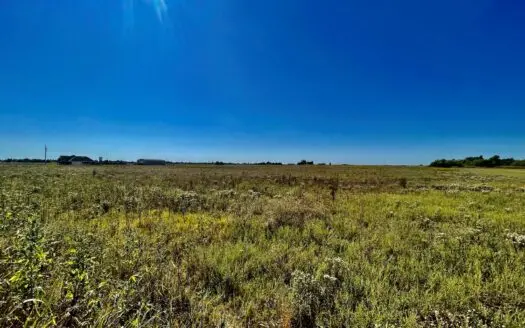 Crescent, Oklahoma – 17 Acres with Highway Frontage!