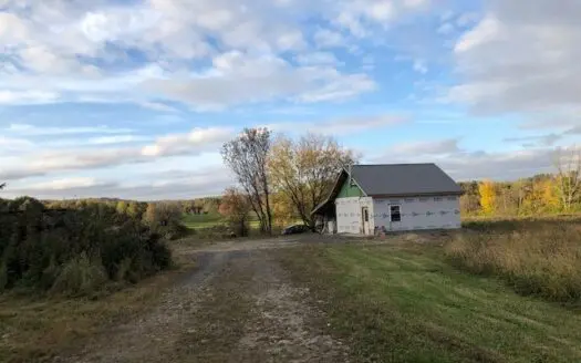 Country Cottage on 52 Acres
