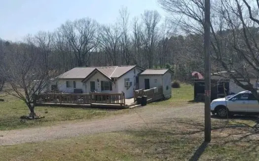 Country Home and 1.5 Acres for Sale in Clubb Missouri