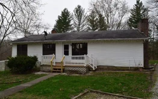 3 Bedroom 1 Bath Country Home Hidalgo, Il
