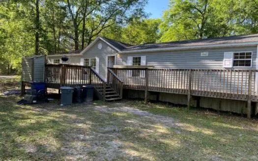 Beautiful Manufactured Home on 1.2 Acres in Jennings, Fl