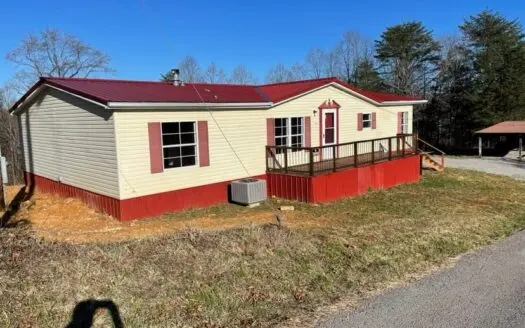 Pending Country Home Near Dale Hollow Lake in Albany, Ky