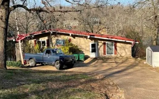 Lakefront Home in Cherokee Village, Ar for Sale