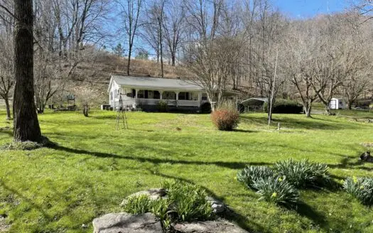 Country Home for Sale in Lawrenceburg Tn