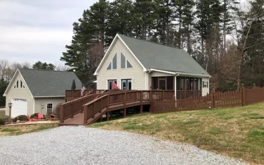 Welcome to the Chalet at Beechtree on Buggs Island Lake, Va