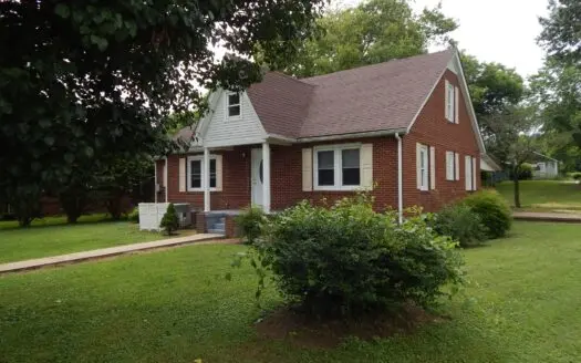 Craftsman Style Home Located in Historic Tn. River Town!