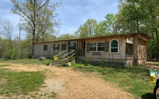 Country Home with Shop, Ponds, Hunting in North Arkansas