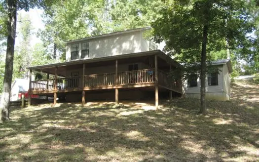 Home for Sale with Shop Near the Tn River