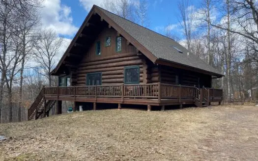 Lakefront Home for Sale with 450′ Frtg on Slough Lake, Mn
