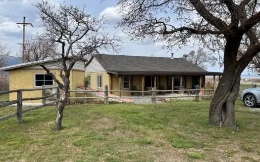 3bed/1.5 Bath Home 1600 Sq.ft with Shop/carport, Green House