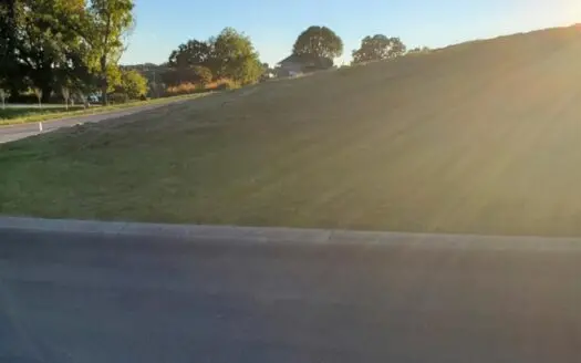 .80 Acres in Waters Edge Subdivision in East Tn