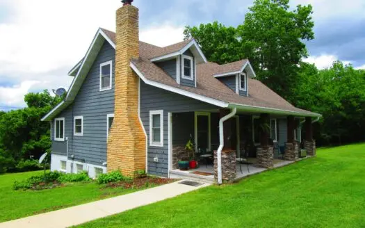 Craftsman Style Home on Beautiful Bull Shoals Lake
