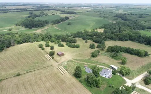 160+/- Acres, 4.2% Roi, Row Crop, Hunting, Farm House