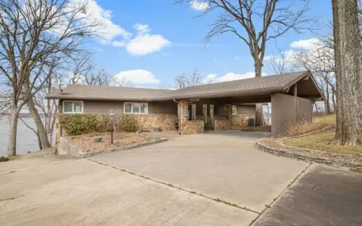 Lakefront Property for Sale in Pryor Ok on Lake Hudson