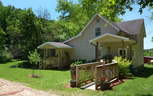 20 Acre Hobby Farm with Spring for Sale in Wi