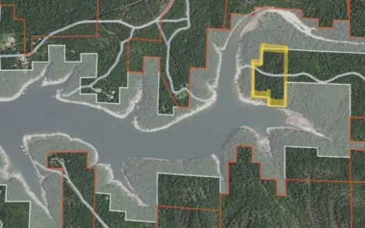 Lakefront Acreace for Sale–surrounded by Government Strip!!