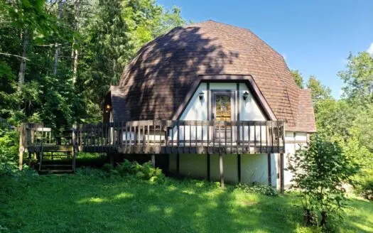 Dome Home on 4.18 Acres for Sale in Wi – Driftless Region