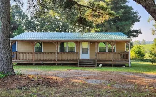 Charming Rancher Minutes to Buggs Island Lake, Va