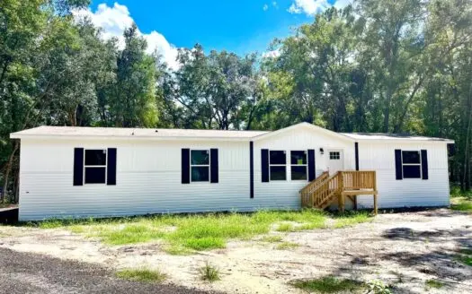 Charming New 4/2 Mh in Fanning Springs Florida