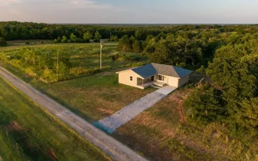Country Home on 5 Acres – Highway 105 – Logan County, Ok!