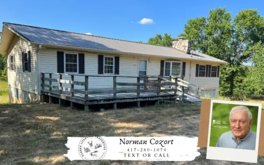 Country Home & Acreage for Sale Minutes from Mammoth Spring