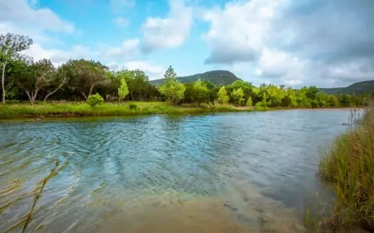 Sabinal Riverfront Ranchette!  Lost Maples 10.03 Acres