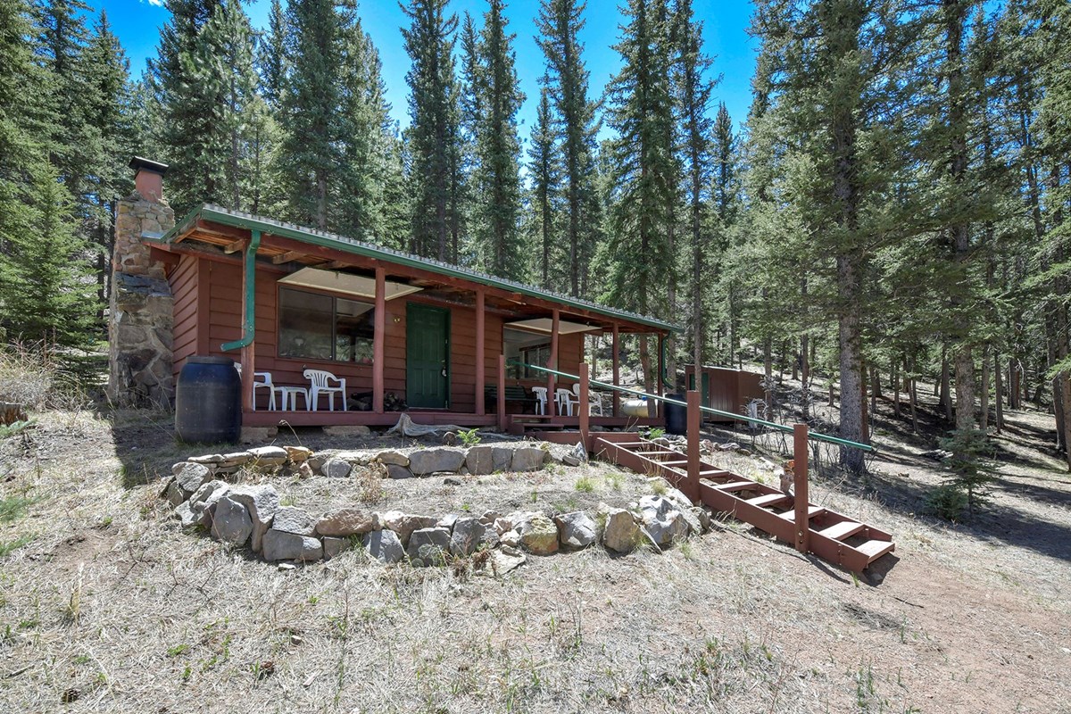 Off Grid Hunting Cabin on 45 Acres Bordering National Forest