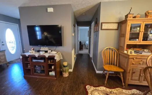 3 BR 2 Bath Home For Sale In Hancock County Tennessee on 1 acre