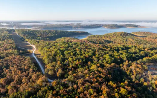 Lot 7 in Subdivision in Gated Community with Airstrip on Bull Shoals Lake Peninsula