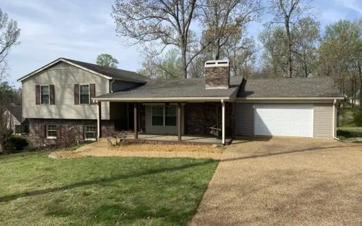 Lake View Home With Deck And Fireplace For Sale In Tennessee