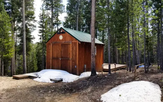 Beautifully treed camping lot parcel