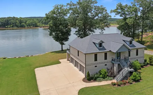 Open Concept Fully Furnished Tennessee Riverfront Home for Sale