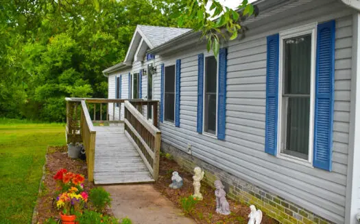 Country Home and Land for Sale near Vienna, Missouri