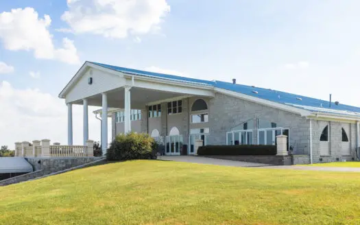 Versatile Luxury Property for Sale in North Central Arkansas