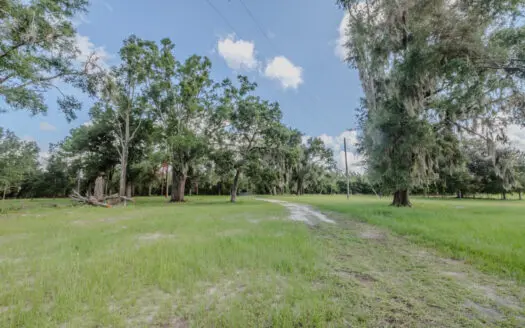 10 Acres, fort White Florida, Spring and River Country