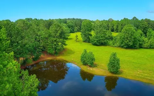 Great secluded location with water and power on site