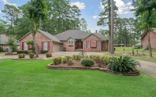 3BD-2.5BA Golf Course Home in Holly Lake Ranch in NE Texas