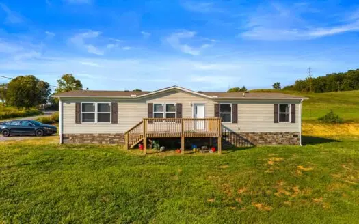 Newer Manufactured Home on 1.33 Acres in East Hamblen County, TN