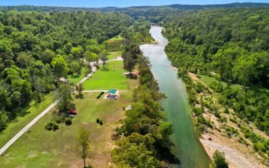 River Front Retreat on Blue Ribbon Trout Stream, Dora, Missouri