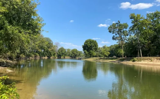 Waterfront Land For Sale With Connection To The Tn River
