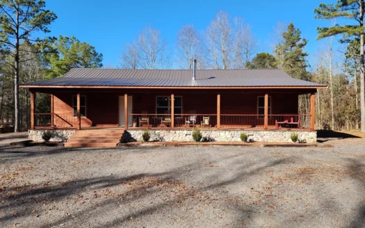 Billy Creek Country Home, Shop & Pond – National Forest