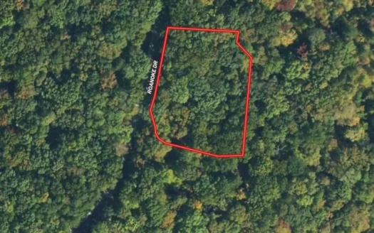 Rolling Hills Retreat In Clarksville, VA