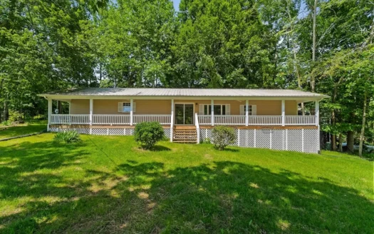 Welcome to your lake retreat!