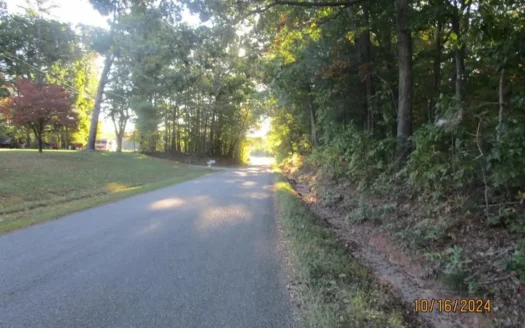 Rural Living: 9.20 Acres in Lunenburg County, VA