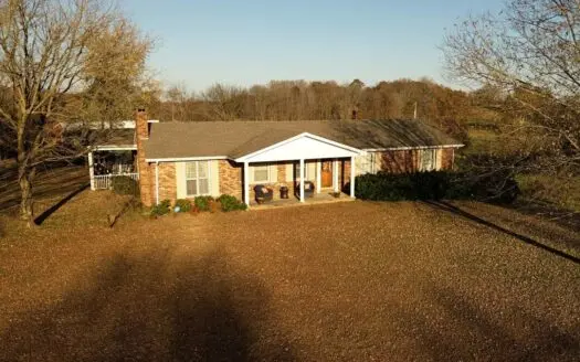 Brick Home on 1.42+/- Acres in Hestand, KY