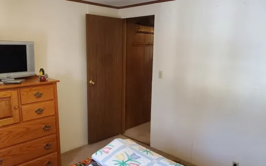 Investment Property or Starter Home in Wooded Setting!!!